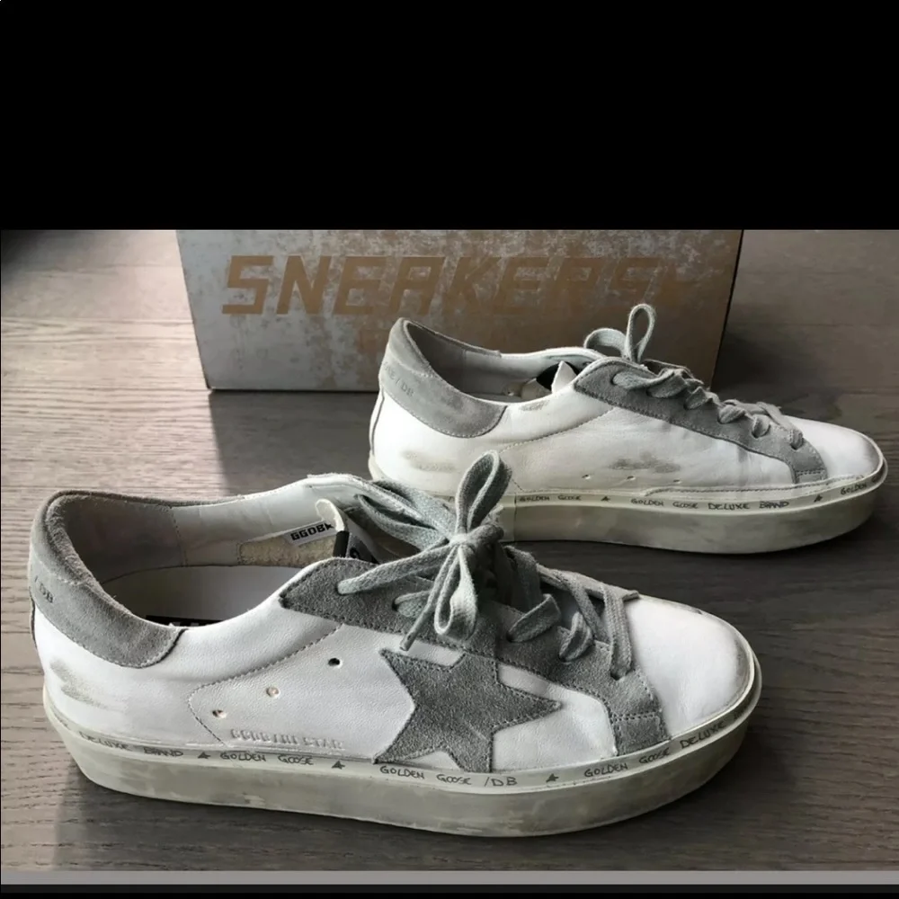 Golden Goose Sneakers - Picture 2 of 6